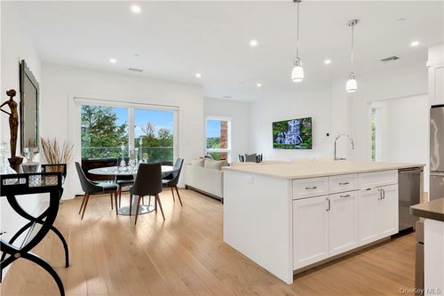 penthouse-1-8 Boulevard W, Pelham, NY, 10803 | Card Image