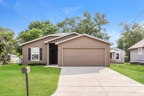 825 Garrison St, Waco, TX, 76704-1918 | Card Image