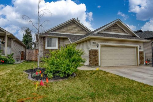 1151 Westmount Dr, Strathmore, AB, T1P1Y6 | Card Image