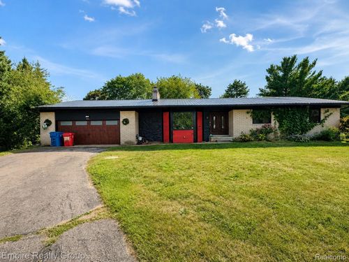 1486 Russ Roy Ct, White Lake, MI, 48383-3061 | Card Image