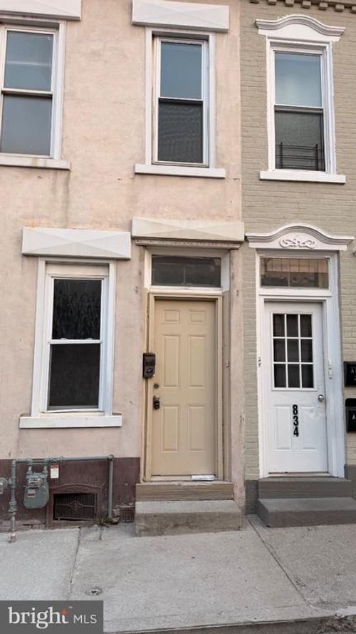 832 Chestnut St, Allentown, PA, 18102-4065 | Card Image