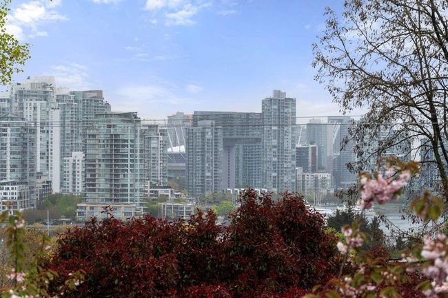 210 - 1100 W 7 Th Avenue, Condo with 2 bedrooms, 1 bathrooms and 1 parking in Vancouver BC | Image 24