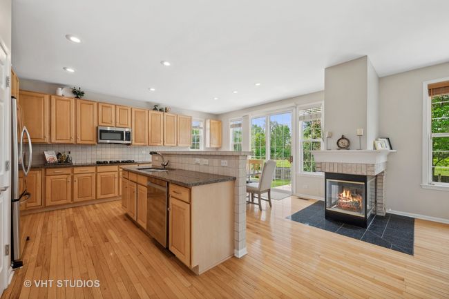 2252 Avalon Dr, House other with 5 bedrooms, 4 bathrooms and 3 parking in Buffalo Grove IL | Image 4
