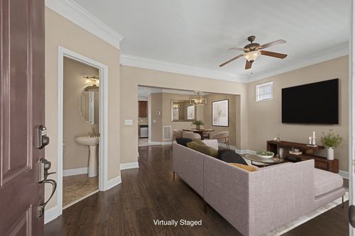 8216 Persia Way, Nashville, TN, 37211-7077 | Card Image