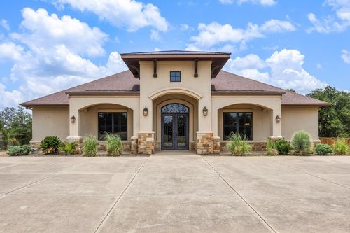 105 Applewood Dr, Cedar Creek, TX, 78612-3441 | Card Image