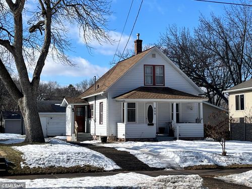 809 Broadway Ave S, Sauk Rapids, MN, 56379-1135 | Card Image