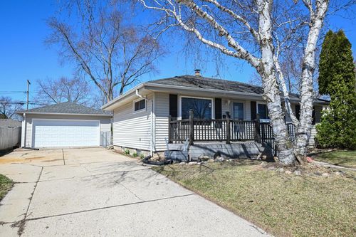 727 10th Avenue, Grafton, WI, 53024 | Card Image