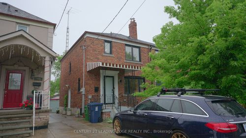 b-491 Cosburn Ave, East York, ON, M4J2N7 | Card Image