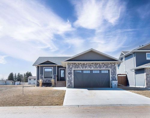 514 24 St, Wainwright, AB, T9W0C1 | Card Image