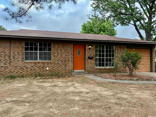 2304 Broadview Ave, Conway, AR, 72034-3115 | Card Image