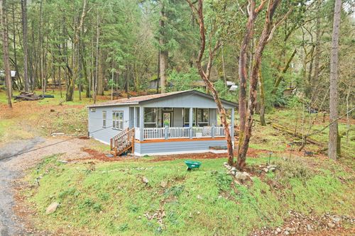 7743 Rogue River Highway, Grants Pass, OR, 97527 | Card Image
