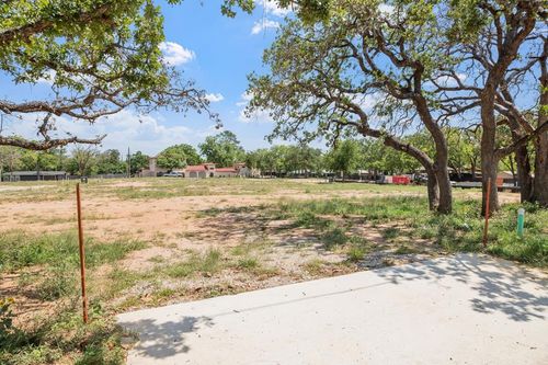 2-215 Catholic Cemetery Rd, Fredericksburg, TX, 78624 | Card Image