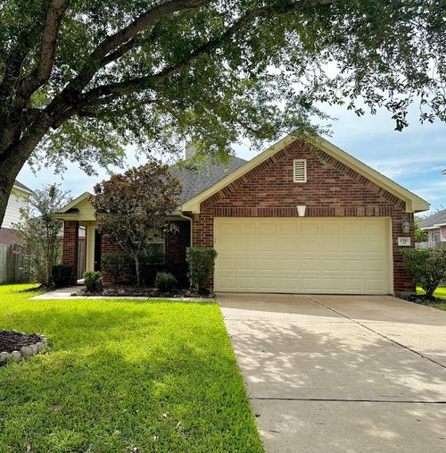 2510 Avalon Lake Ln, Pearland, TX, 77581-7596 | Card Image