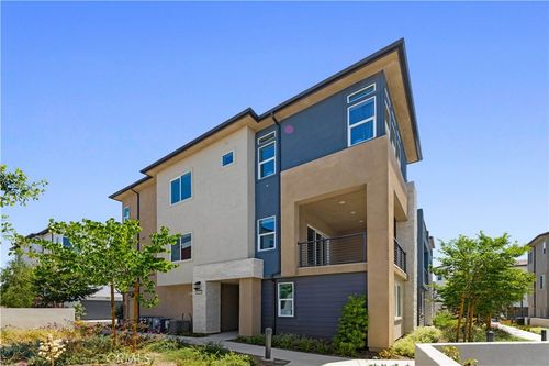 146 Abacus, Irvine, CA, 92618-1475 | Card Image