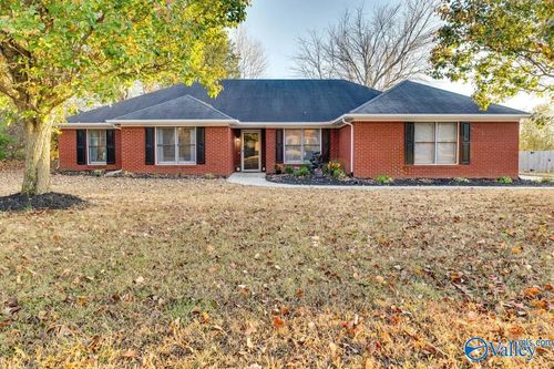 108 Adalene Ln, Madison, AL, 35757-8422 | Card Image