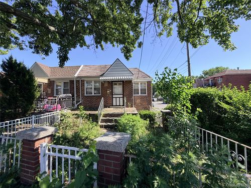 3140 Waterbury Ave, Bronx, NY, 10465-1438 | Card Image