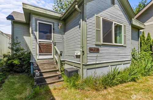 2512 Cedar St, Everett, WA, 98201-3149 | Card Image