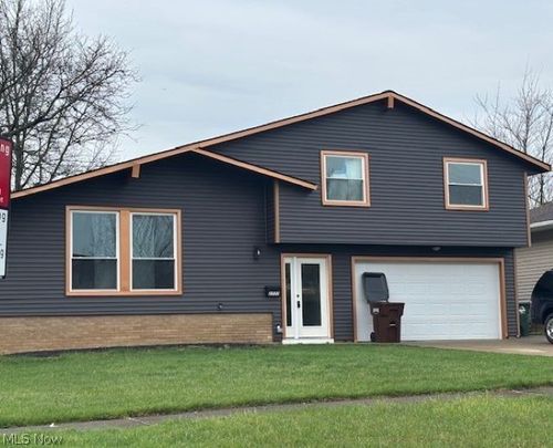 2777 Friar Dr, Parma, OH, 44134-5506 | Card Image