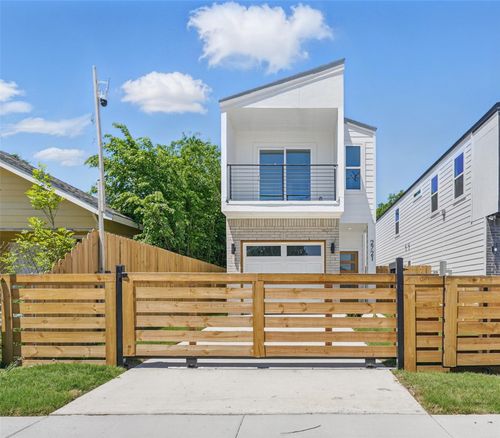 2721 Peabody Ave, Dallas, TX, 75215-2943 | Card Image