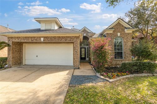 2105 Forest Glen Ln, Kemah, TX, 77565-2298 | Card Image