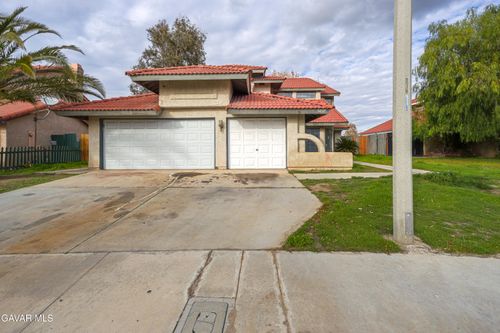 5217 E Avenue R4, Palmdale, CA, 93552-3883 | Card Image