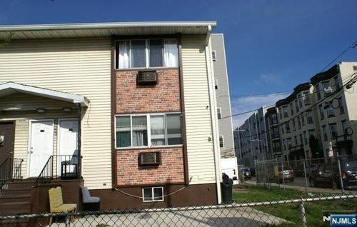 233 Straight, Paterson, NJ, 07501 | Card Image