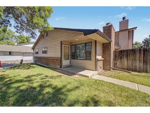 d-21 Newark St, Aurora, CO, 80012-1632 | Card Image