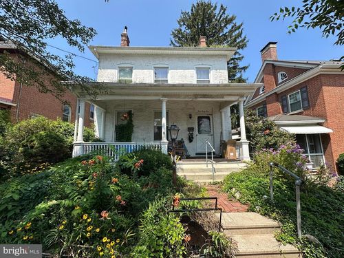 141 S Washington St, GREENCASTLE, PA, 17225-1331 | Card Image