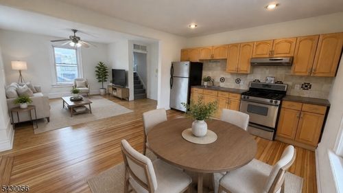 3-125 Valley Rd, Montclair, NJ, 07042-2379 | Card Image