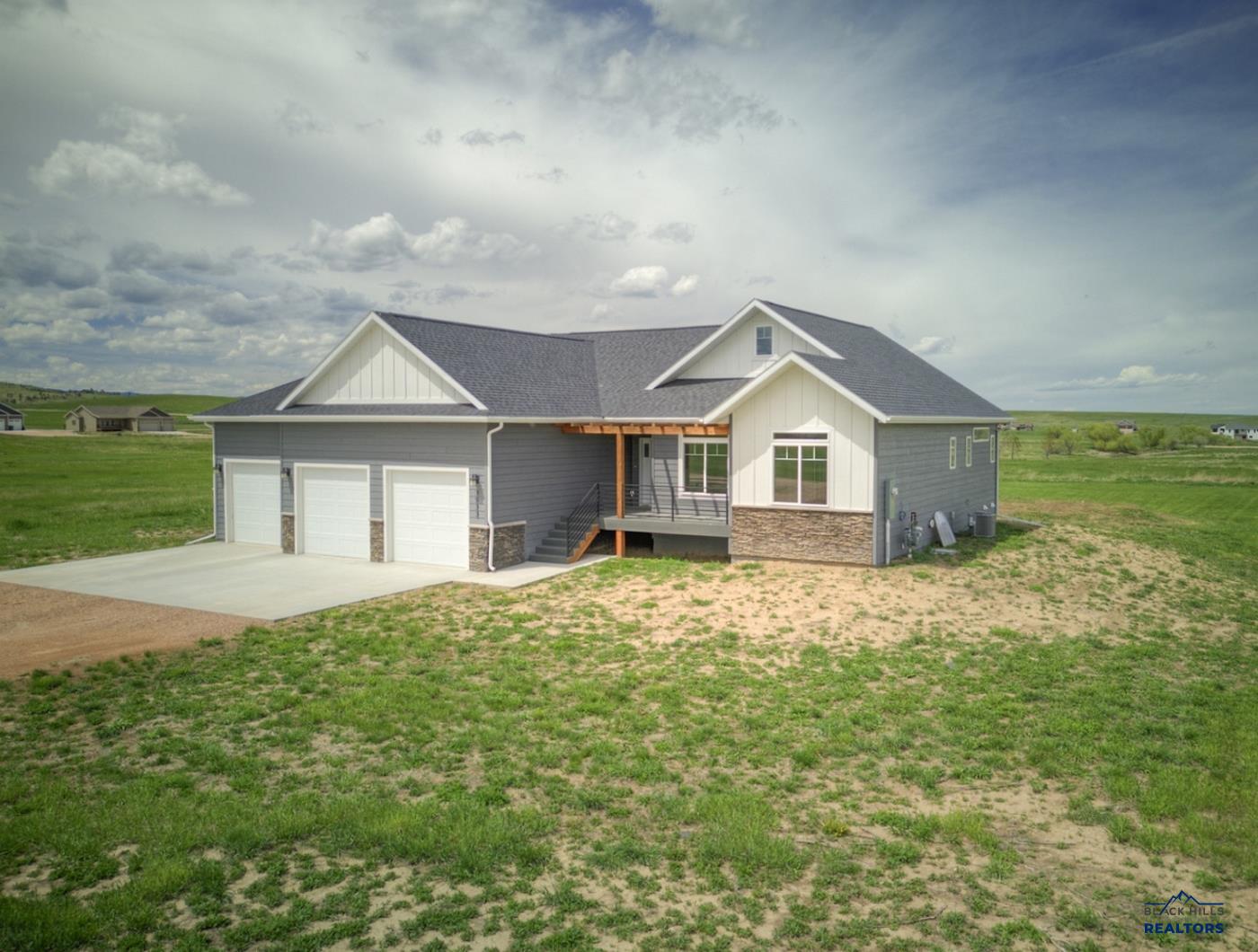 Cavesson Way, Piedmont, SD 57769