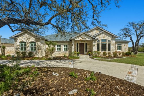 214 Trailmaster Cir, Driftwood, TX, 78619-4256 | Card Image
