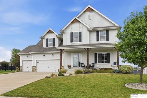11012 Superior Dr, Papillion, NE, 68046-5847 | Card Image