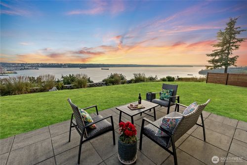 2040 Browns Point Blvd, Tacoma, WA, 98422-2310 | Card Image