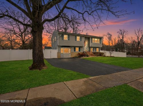 1199 Manor Dr, Lakewood, NJ, 08701-5838 | Card Image