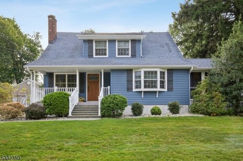 132 Fairview Ave, Berkeley Heights, NJ, 07922-1310 | Card Image