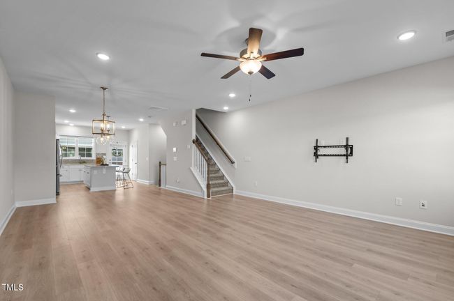 Living Area | Image 8