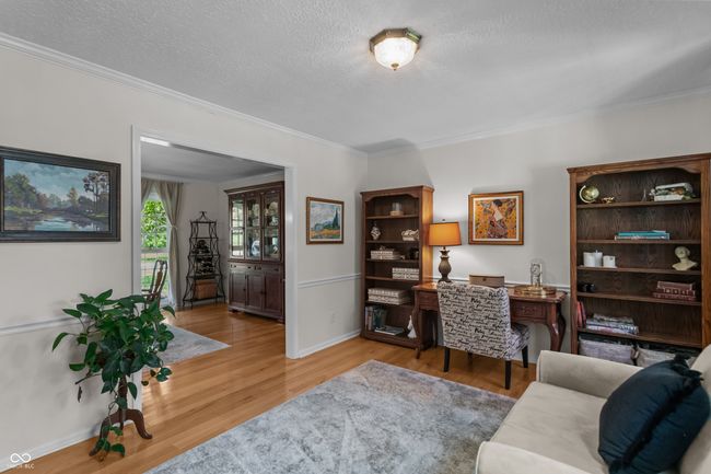 Was the dining room and being used as a sitting room. | Image 13