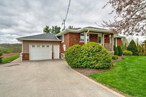 2272 Troy Rd, Troy, ON, L0R2B0 | Card Image