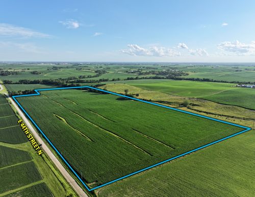 1 East 44th Street N, Newton, IA, 50208 | Card Image