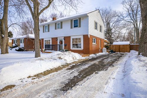 6 Home St, Welland, ON, L3C2E9 | Card Image