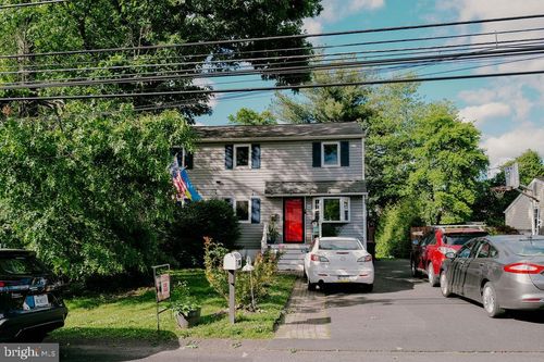 389 Juniper St, WARMINSTER, PA, 18974-4720 | Card Image