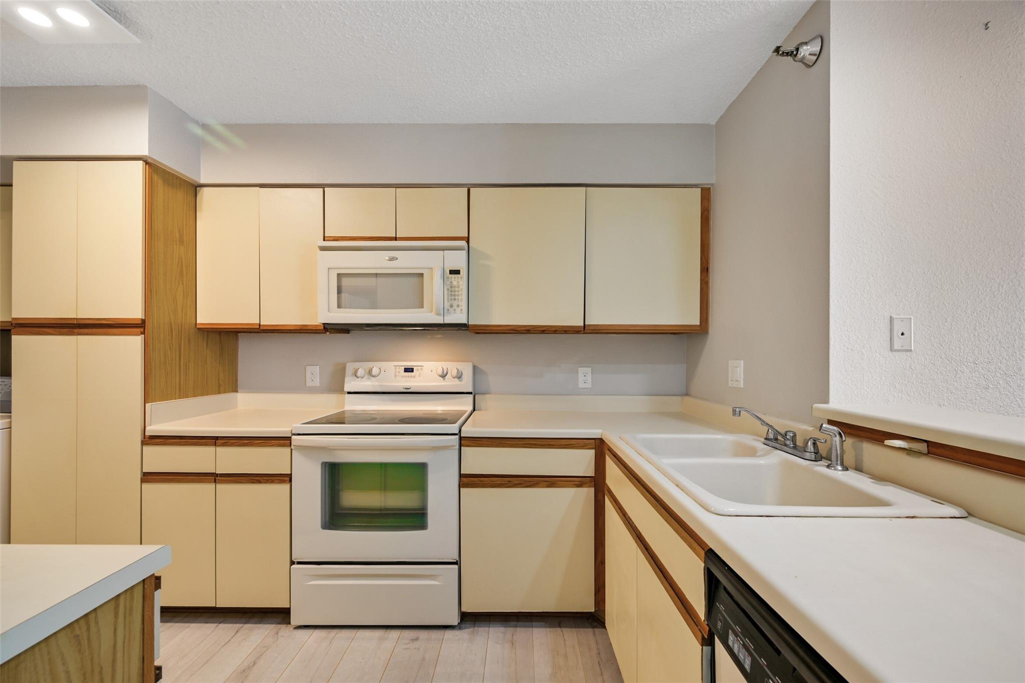 Residential Lease in Galveston 3