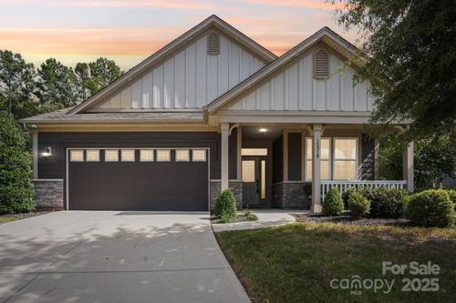 15316 Red Canoe Way, Charlotte, NC, 28278-0170 | Card Image
