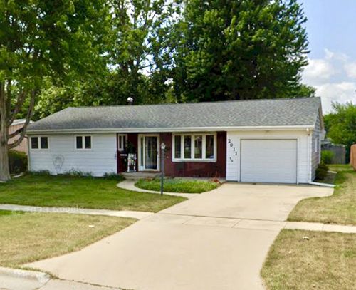 2011 16th Ave, Sterling, IL, 61081-1455 | Card Image