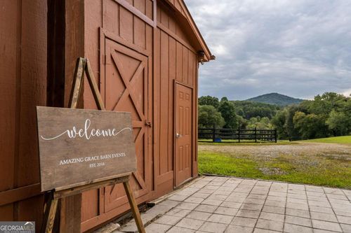 86 Stable Gate Dr, Blairsville, GA, 30512-8062 | Card Image