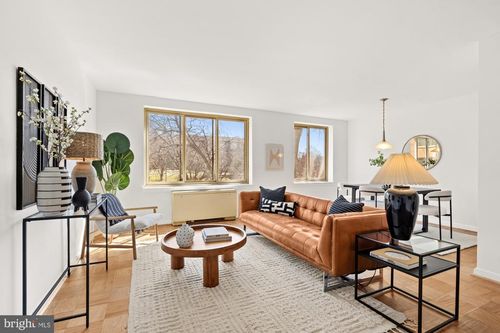 apt-d405-3000 Spout Run Pkwy, ARLINGTON, VA, 22201-4221 | Card Image