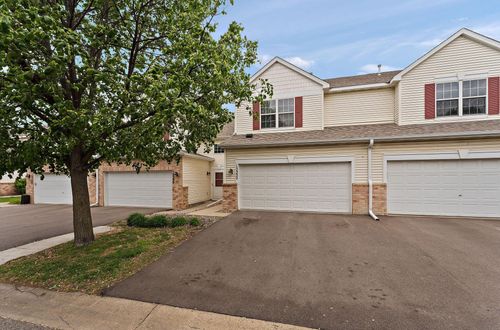 15332 Floret Way, Apple Valley, MN, 55124-3129 | Card Image