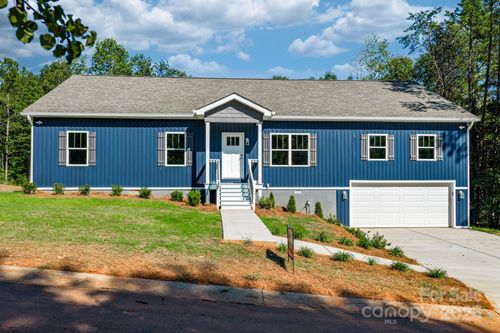 138 Cascades Dr, Hickory, NC, 28601-8545 | Card Image