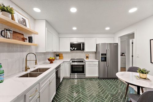 apt-302-1101 Sibley Memorial Hwy, Lilydale, MN, 55118-5614 | Card Image