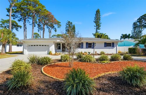 1302 Robin Rd S, ST PETERSBURG, FL, 33707-3829 | Card Image